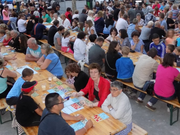 Loto en plein air à Annot